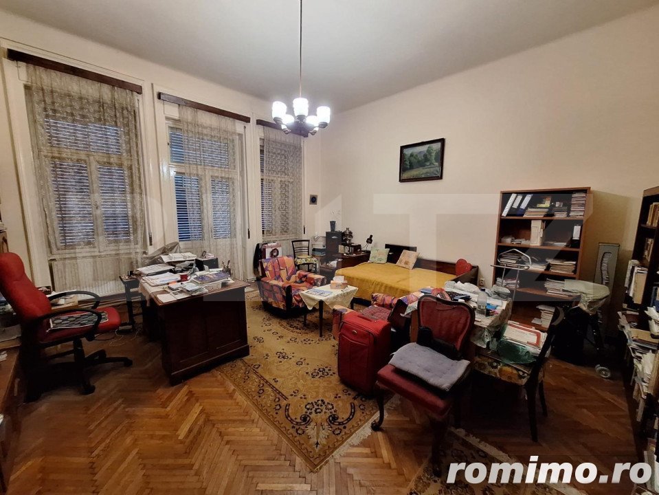 Ocazie, apartament 220 mp in Piata Victoriei, vedere la catedrala/Timisoara