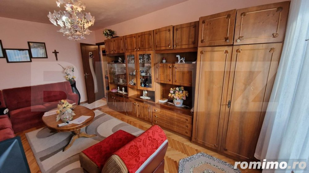 Apartament 3 camere, 65 mp, etajul 2, Garaj sub bloc, zona Plavat II