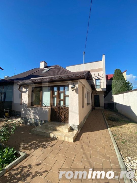 Casa individuala 7 camere, 240 mp, zona Centrala