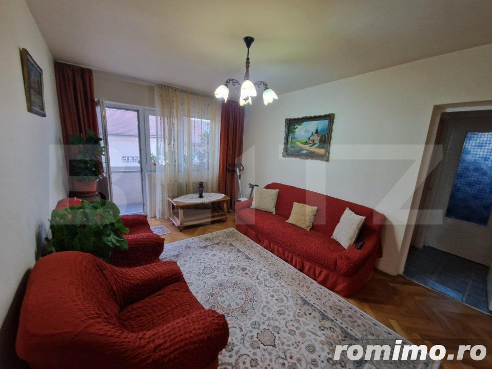 Apartament 3 camere, 57 mp, balcon, zona Cetate