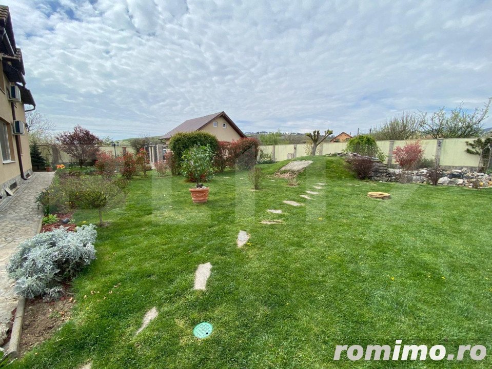 Casa individuala, 400 mp utili, 1100 mp teren, Paclisa