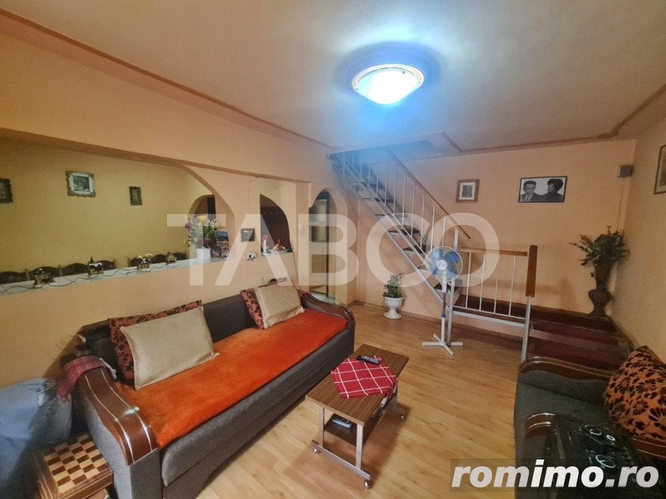 Apartament cu 3 camere etaj 4 de vanzare in Sebes Aleea Parc