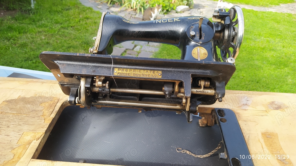 Masina de cusut SINGER