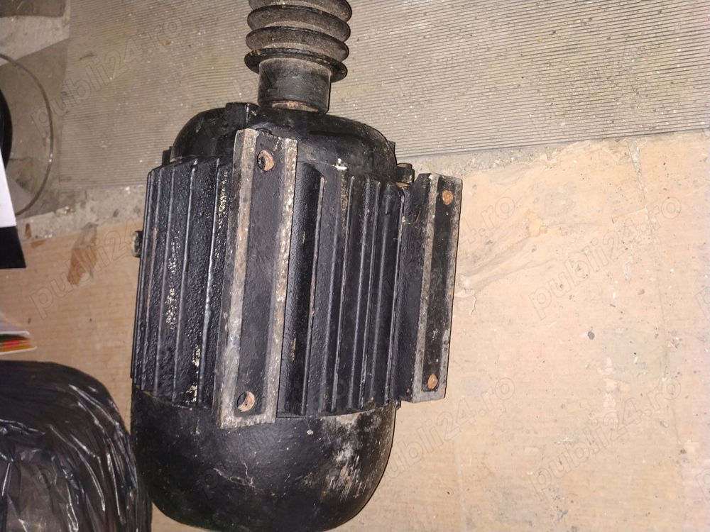 Motor electric trifazat 2,2 la 1500