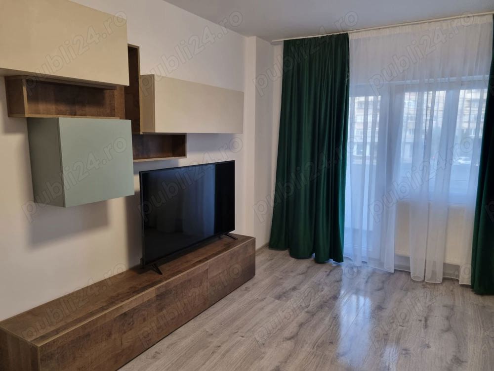 inchiriez apartament in regim hotelier zona centrala 3 camere doua bai  300 lei 