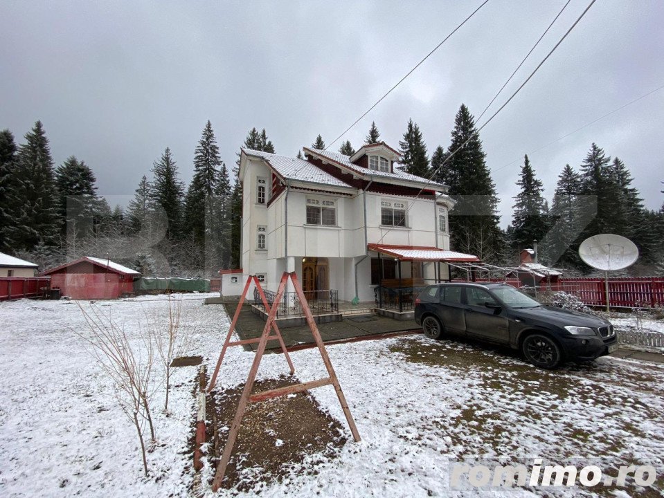 Vila cu potential de transformare in pensiune, 13 camere, Timisul de Sus, Brasov