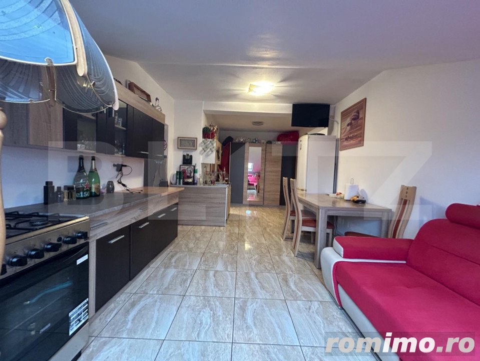 Apartament 3 camere, 60mp, zona Rogerius 