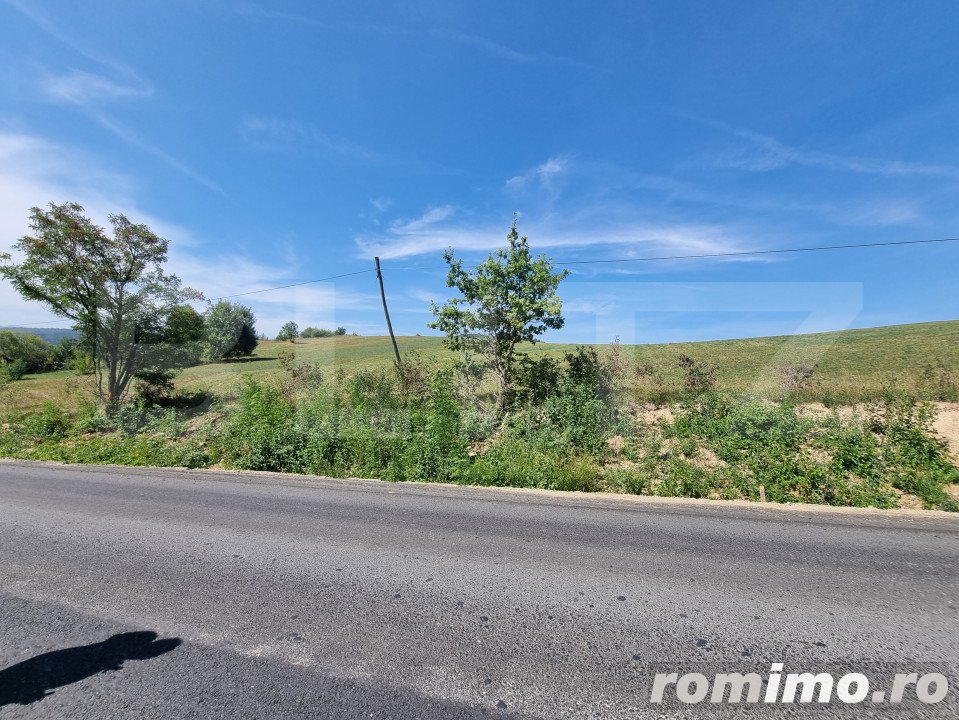 Teren in Vulcan pentru case de vacanta - panorama catre Muntii Bucegi 