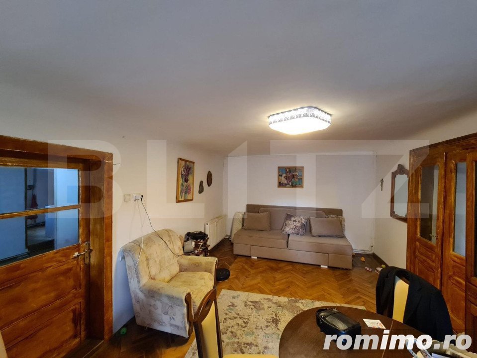 Apartament 3 camere, 90mp + pod foarte inalt, langa Piata Sfatului