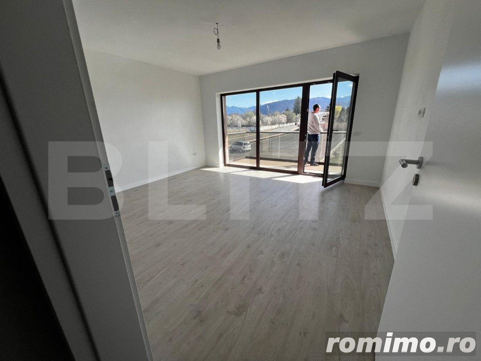 Apartament 3 camere , decomandat 85 mp + terasa panoramica la soare 20 mp 