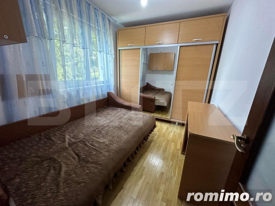 Apartament 4 camere, decomandat, 72 mp, zona Universității