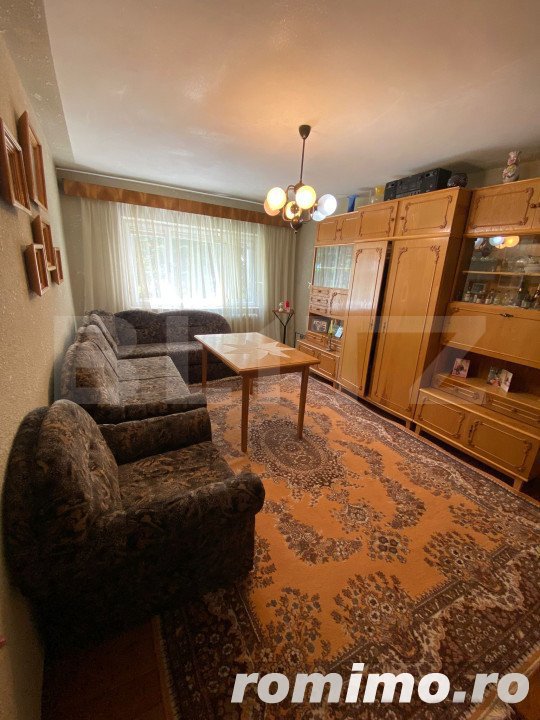 Apartament 3 camere, 60 mp,  parter, zona Obcini