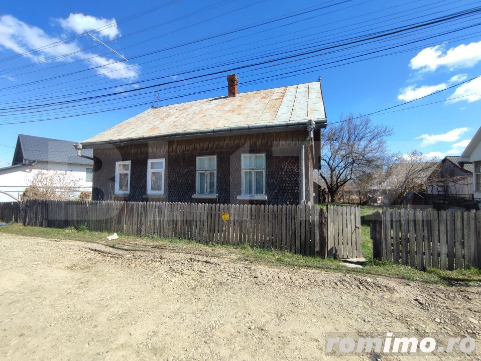 Casa renovabila/demolabila, teren 1250 mp, Radauti