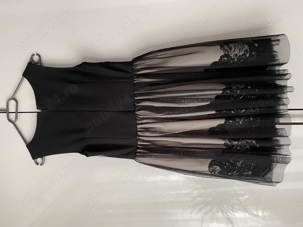 De vânzare rochie dame