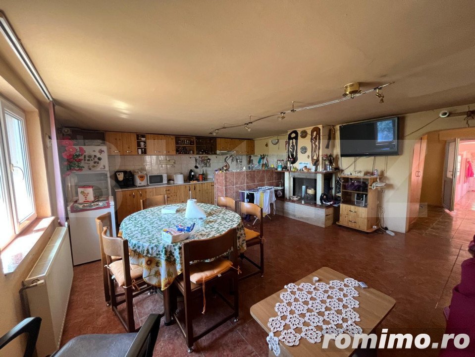 Casa D+P, 4 camere,  200 mp, 1258 mp teren, zona Mofleni 