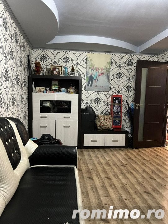 Apartament de 3 camere, 63 mp, etaj intermediar, Titan