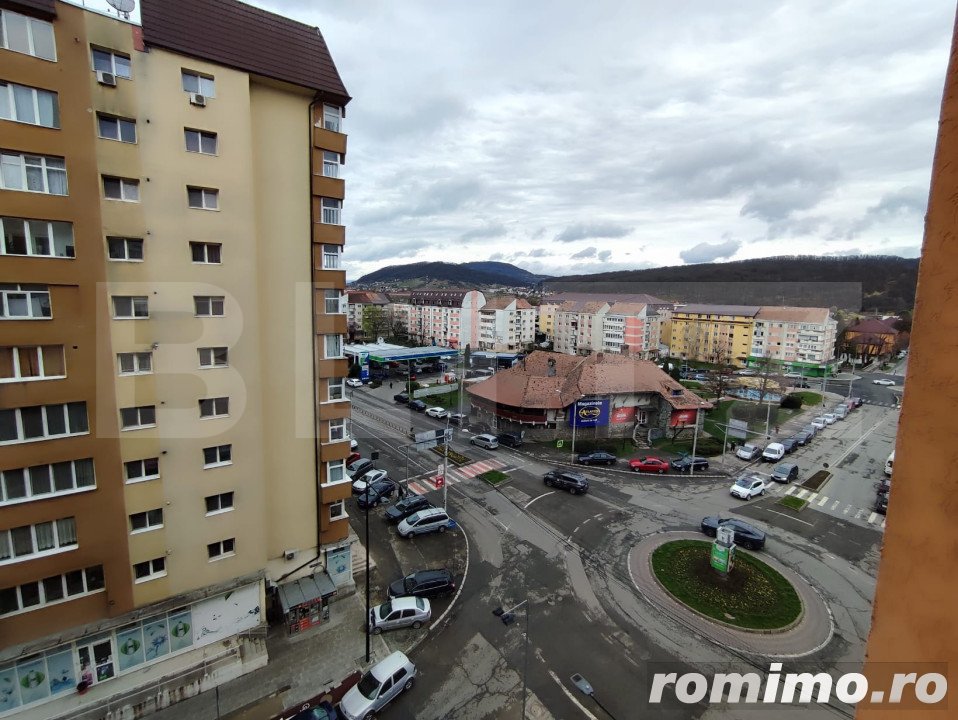 Apartament 4 camere -  Calea Moldovei