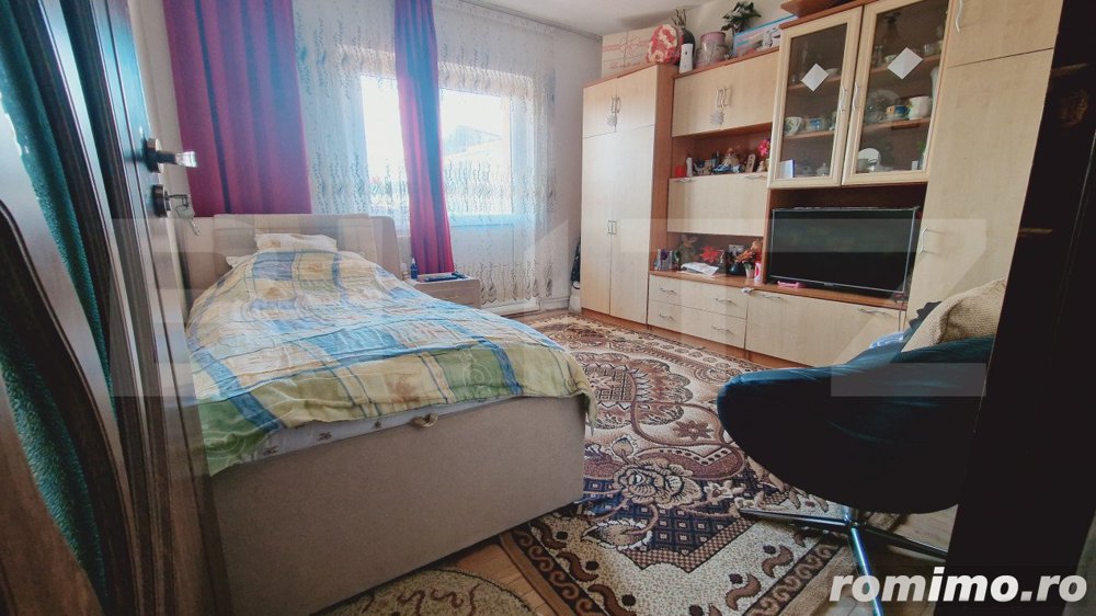 Apartament cu 3 dormitoare, 74mp, 2 balcoane, parcare, zona Lidl