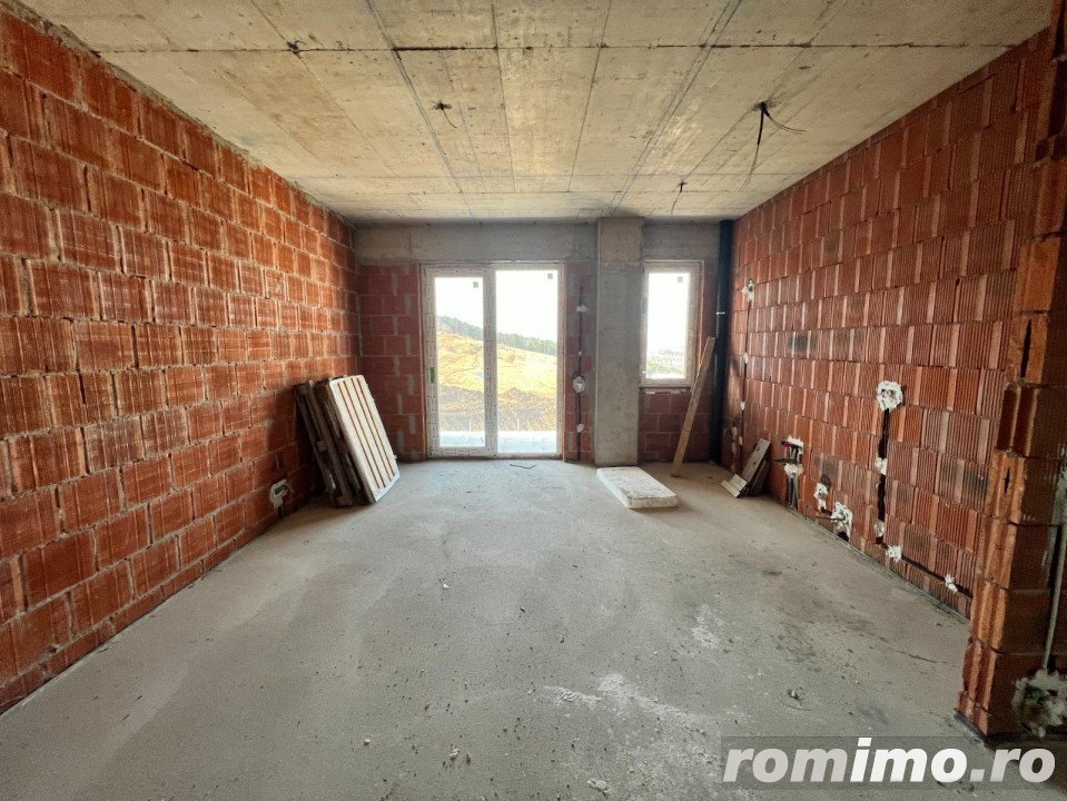 Apartament 2 camere, 49 mp + balcon 8 mp, zona Vivo