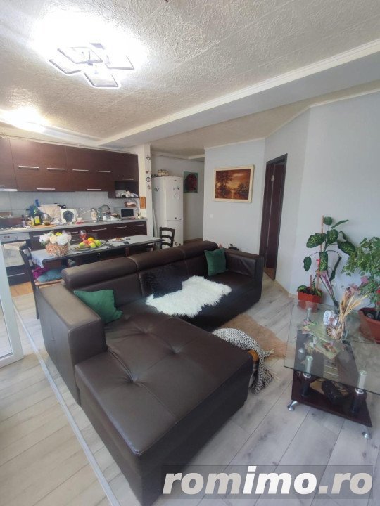 Apartament 2 camere, 47mp, pod 35mp, zona Florilor!