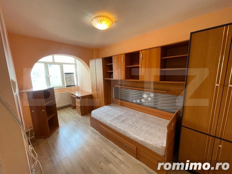 Apartament 3 camere, decomandat, 9 mai