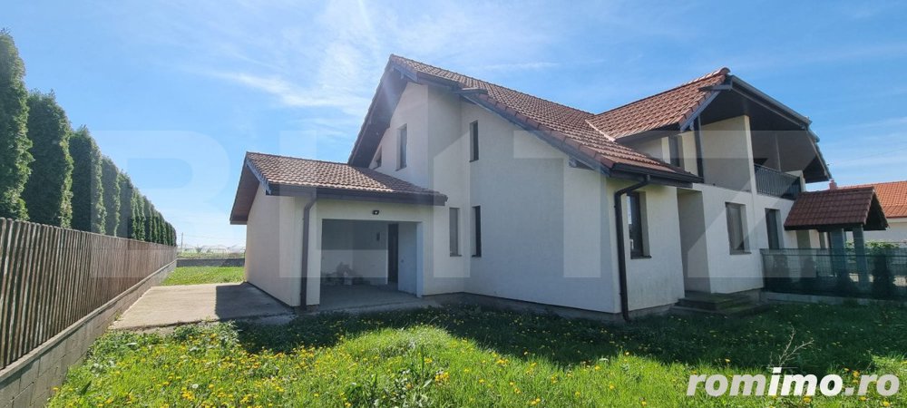 Casă Duplex Modernă și Spațioasă în Lazuri