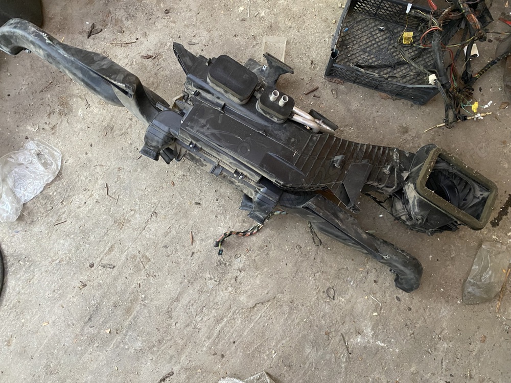 Instalație aer ,aeroterma și tubulatură completă și instalația electrică bord/motor WV Crafter -2008