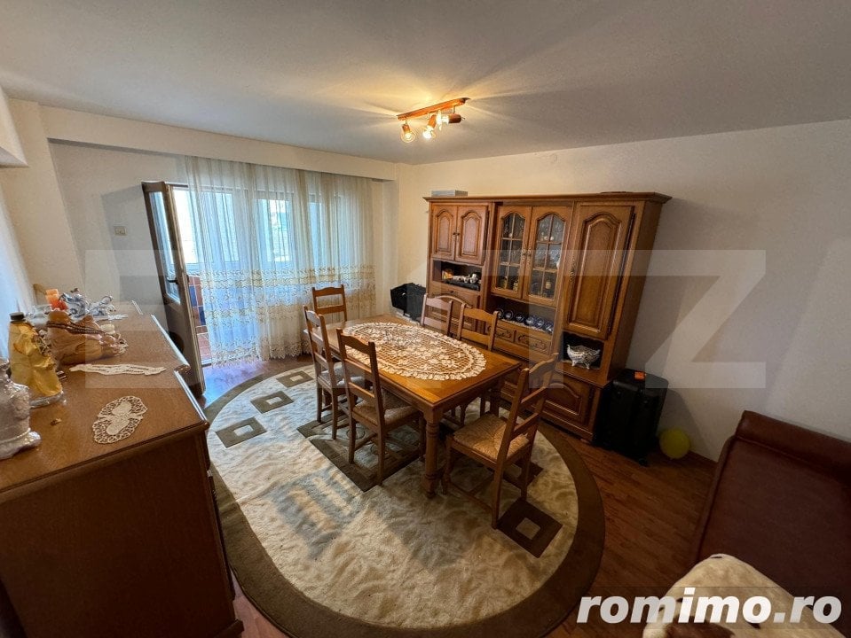 Apartament 3 camere, 72 mp, etaj 3, Aiud