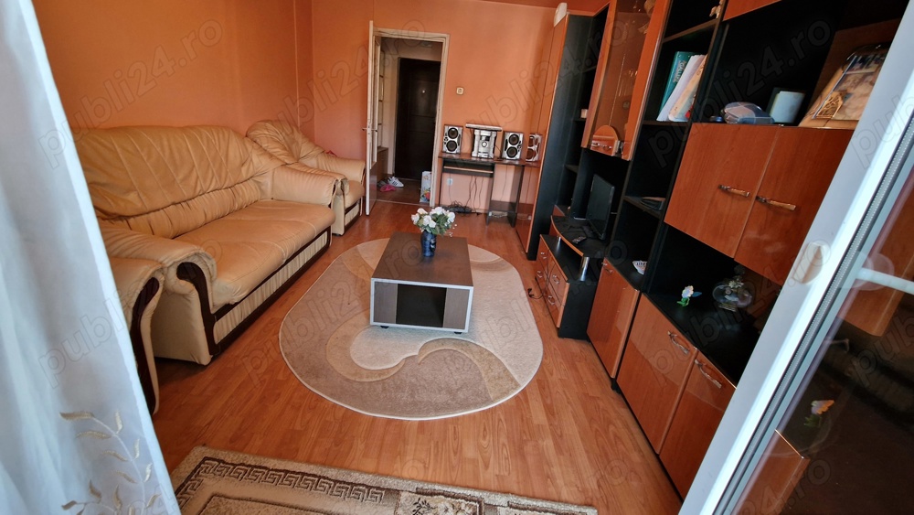 Vând apartament doua camere