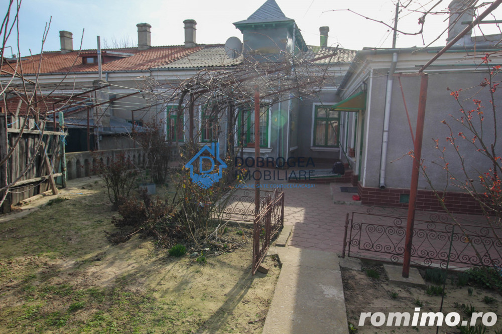 ZONA CENTRALA-CASA 3 CAMERE,SUPRAFATA UTILA  125MP, TEREN 235 MP.