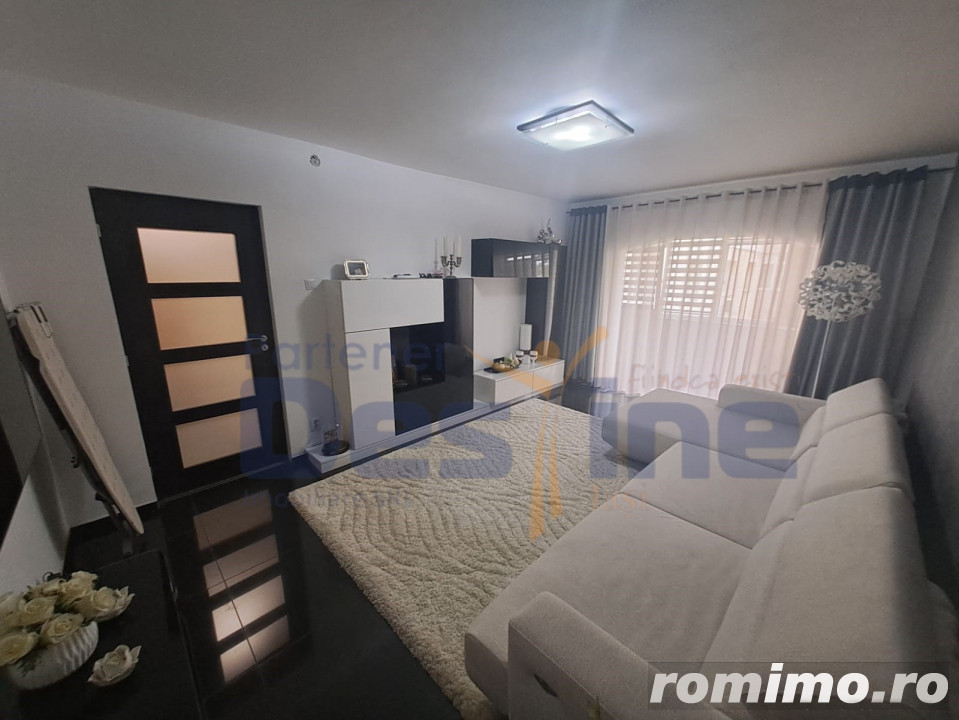 Apartament 3 camere DECOMANDAT, 70 mp, Zona GALATA