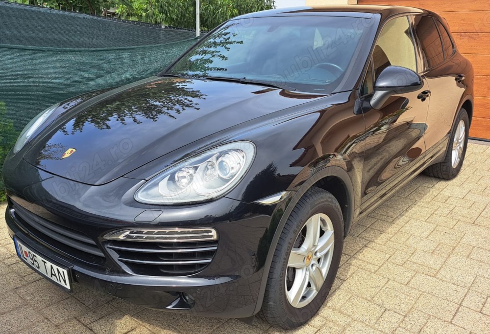 Porsche Cayenne 2012 