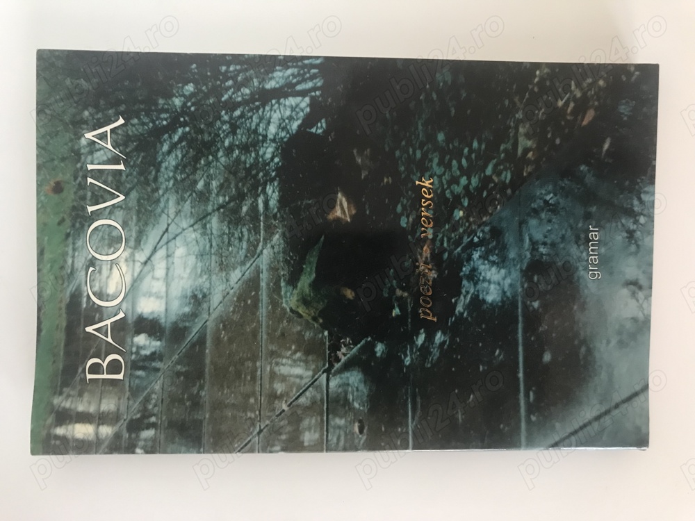 Vând volum de poezii bilingv