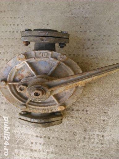 pompa apa manuala și electrică 