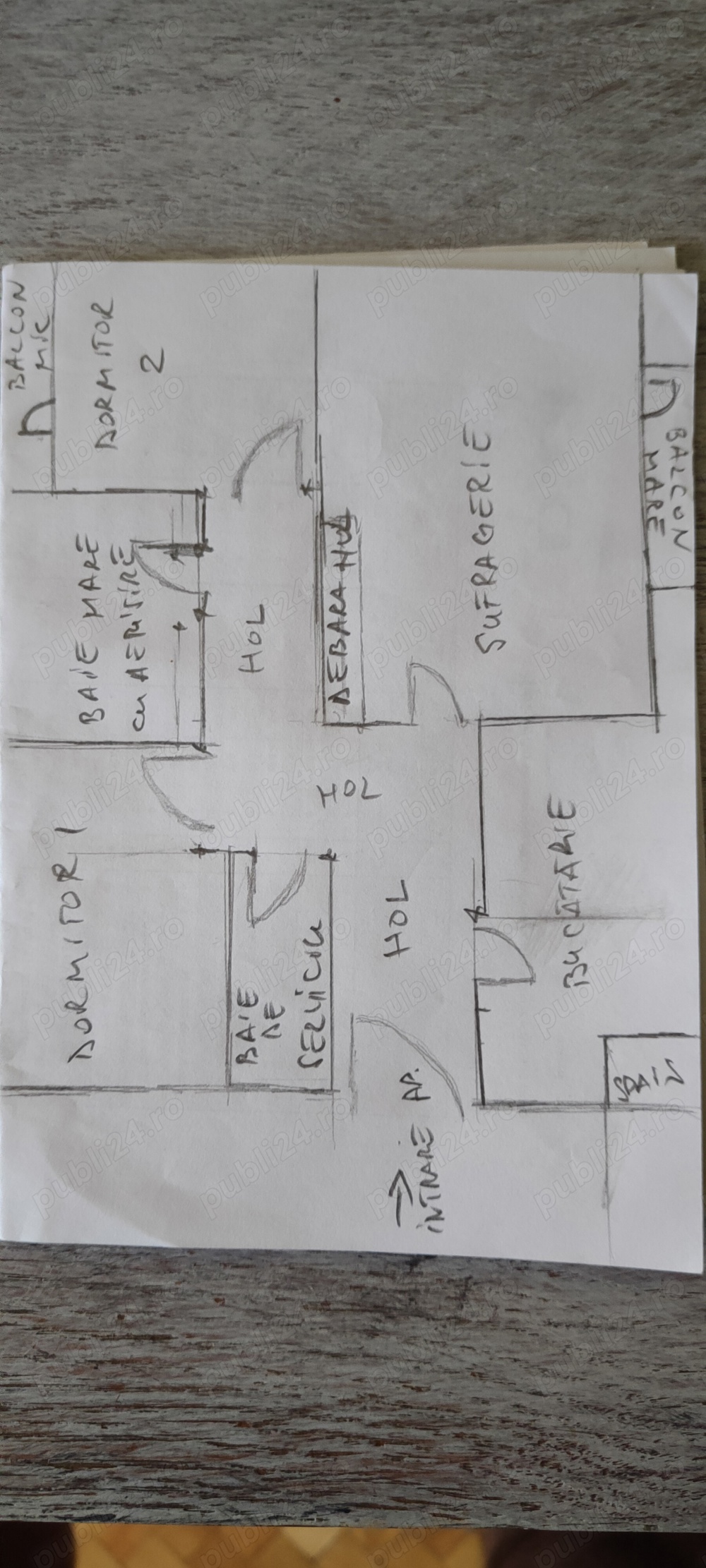 Vând apartament direct de la proprietar cu 3 camere decomandate 