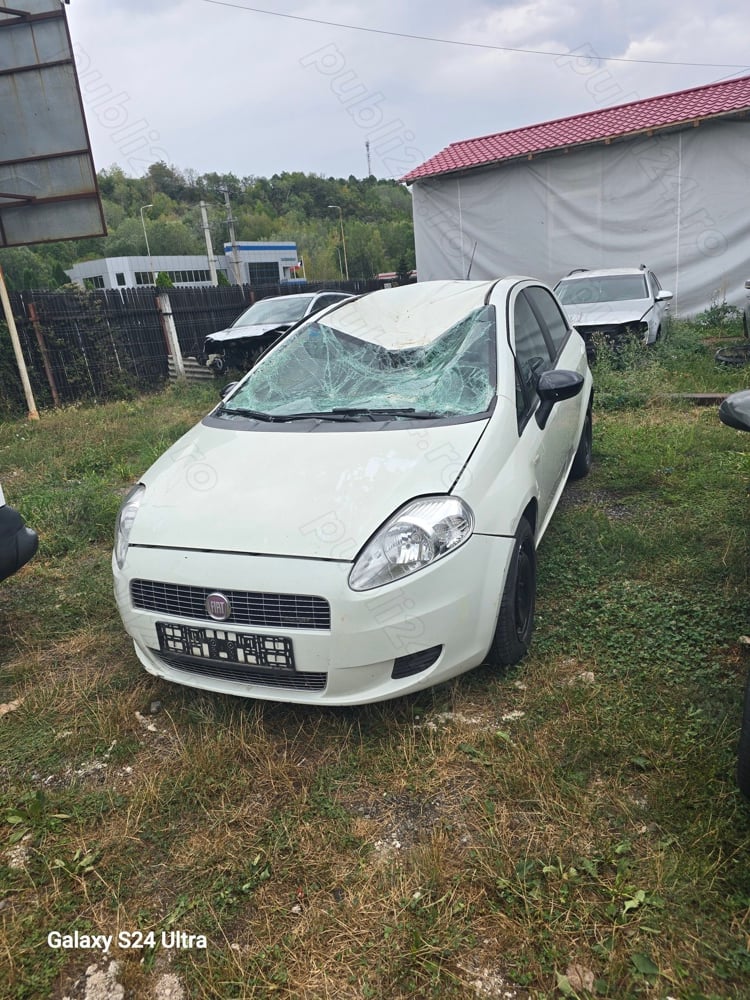 Dezmembrez Fiat Grande Punto 1.3 Multijet an 2009