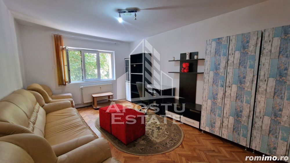 Apartament cu 2 camere, centrala proprie, zona Lipovei