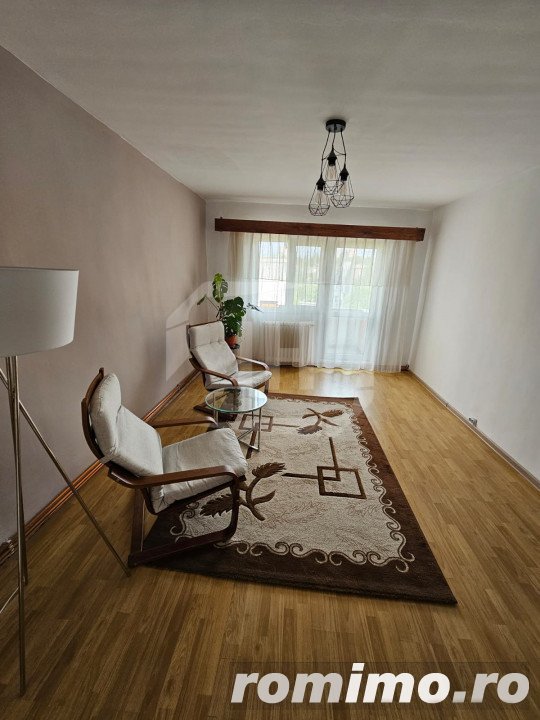 Apartament 3 camere decomandat, zona Plopilor