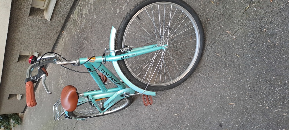 Vand bicicleta adolescenti - 350 de lei