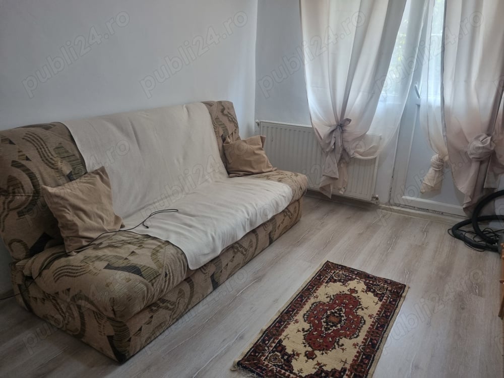 închiriez apartament cu o camera