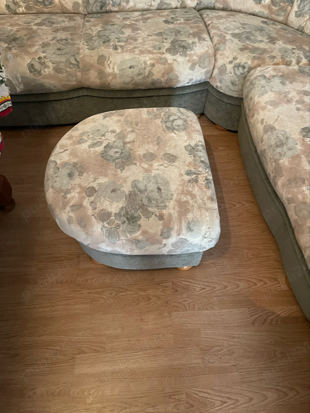 vînd colțar sufragerie