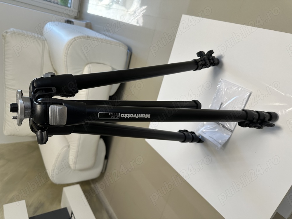 Trepied nou Manfrotto 055DB