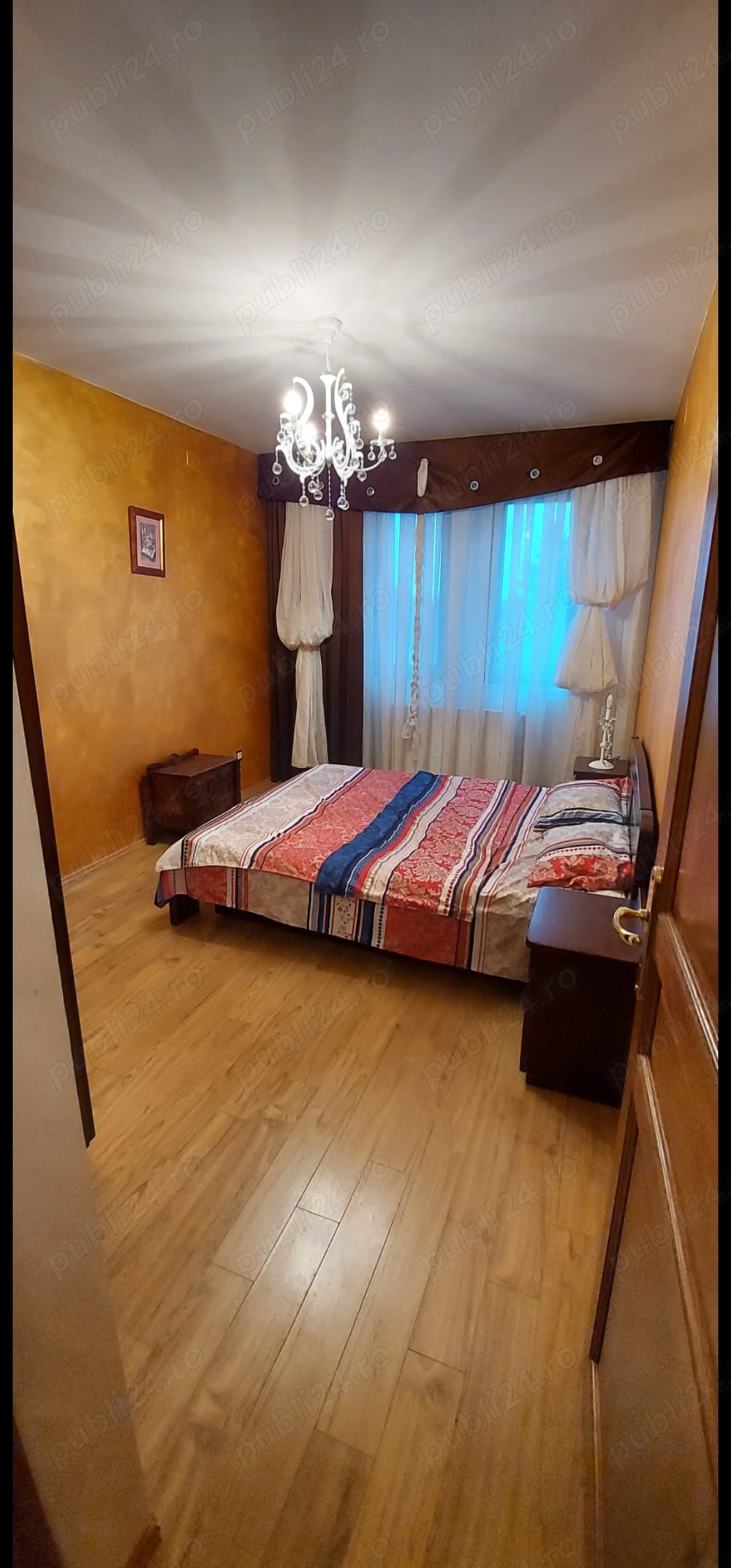 Închiriez apartament central 200 zi sau 380 eur luna