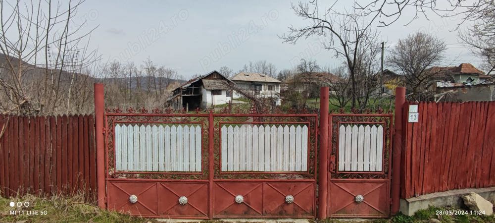 Vînd sau schimb cu apartament in Ploiesti