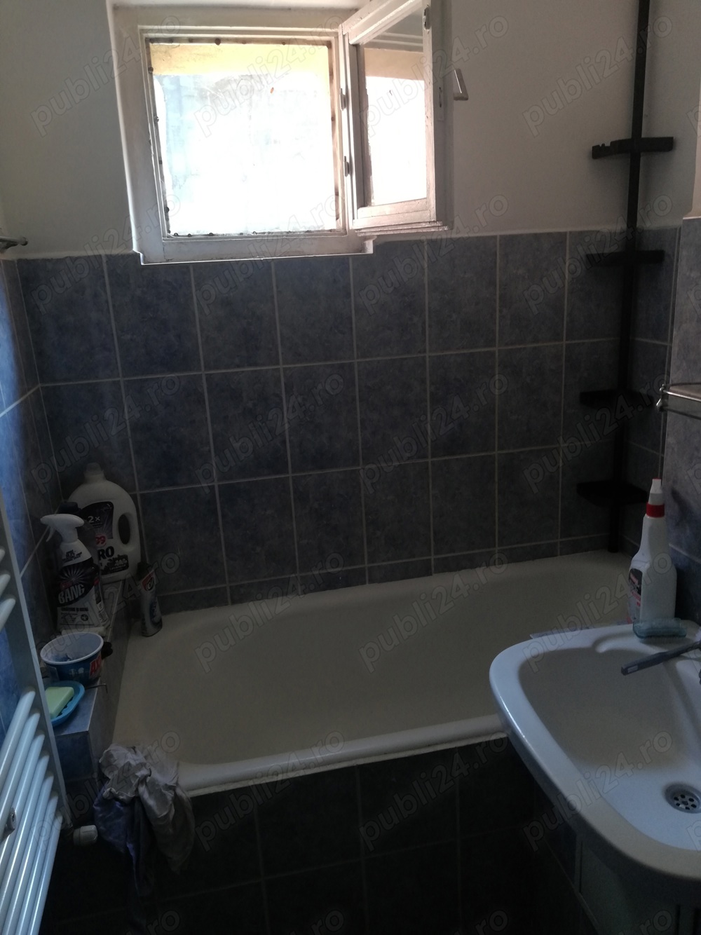 inchiriez apartament 1 camera.