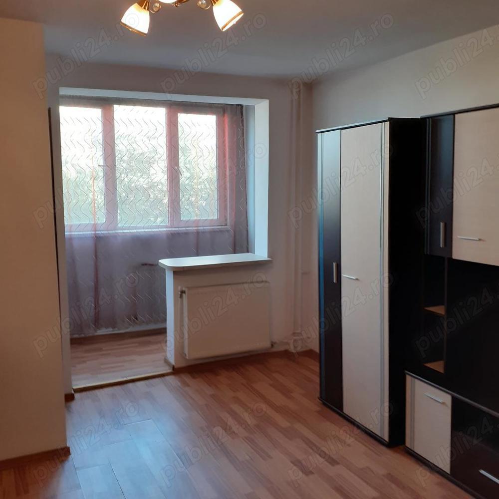 Vand apartament cu 1 camera pe strada Dambovitei