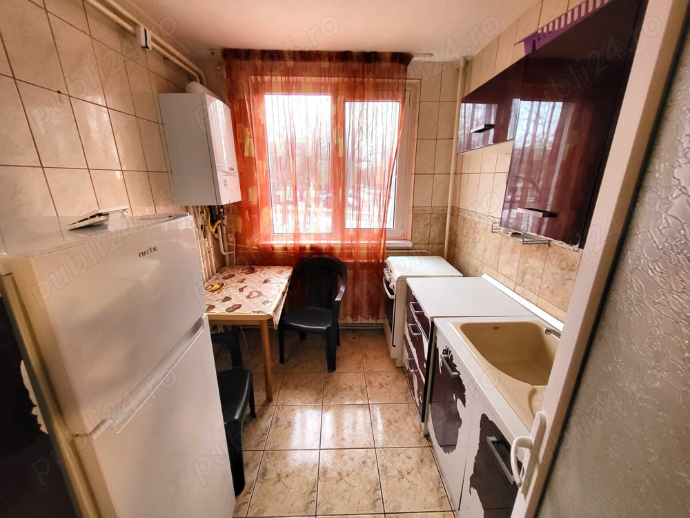 Vând apartament cu 2 camere mobilat si utilat în Tig 1