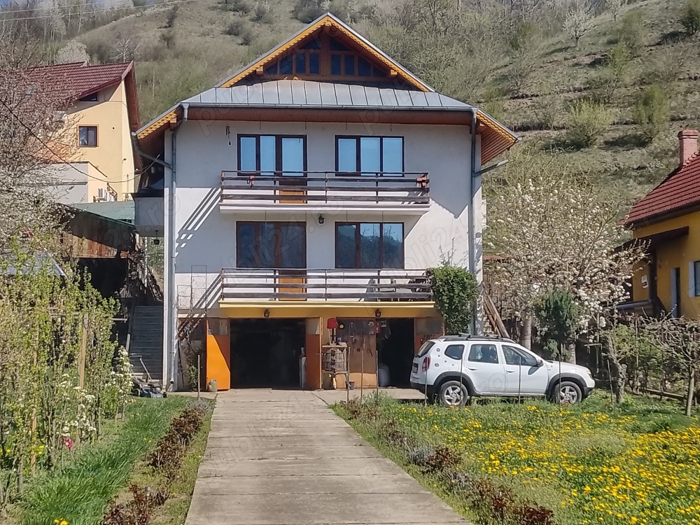 Casa,vila de vânzare Piatra Neamț zona ursuleț 