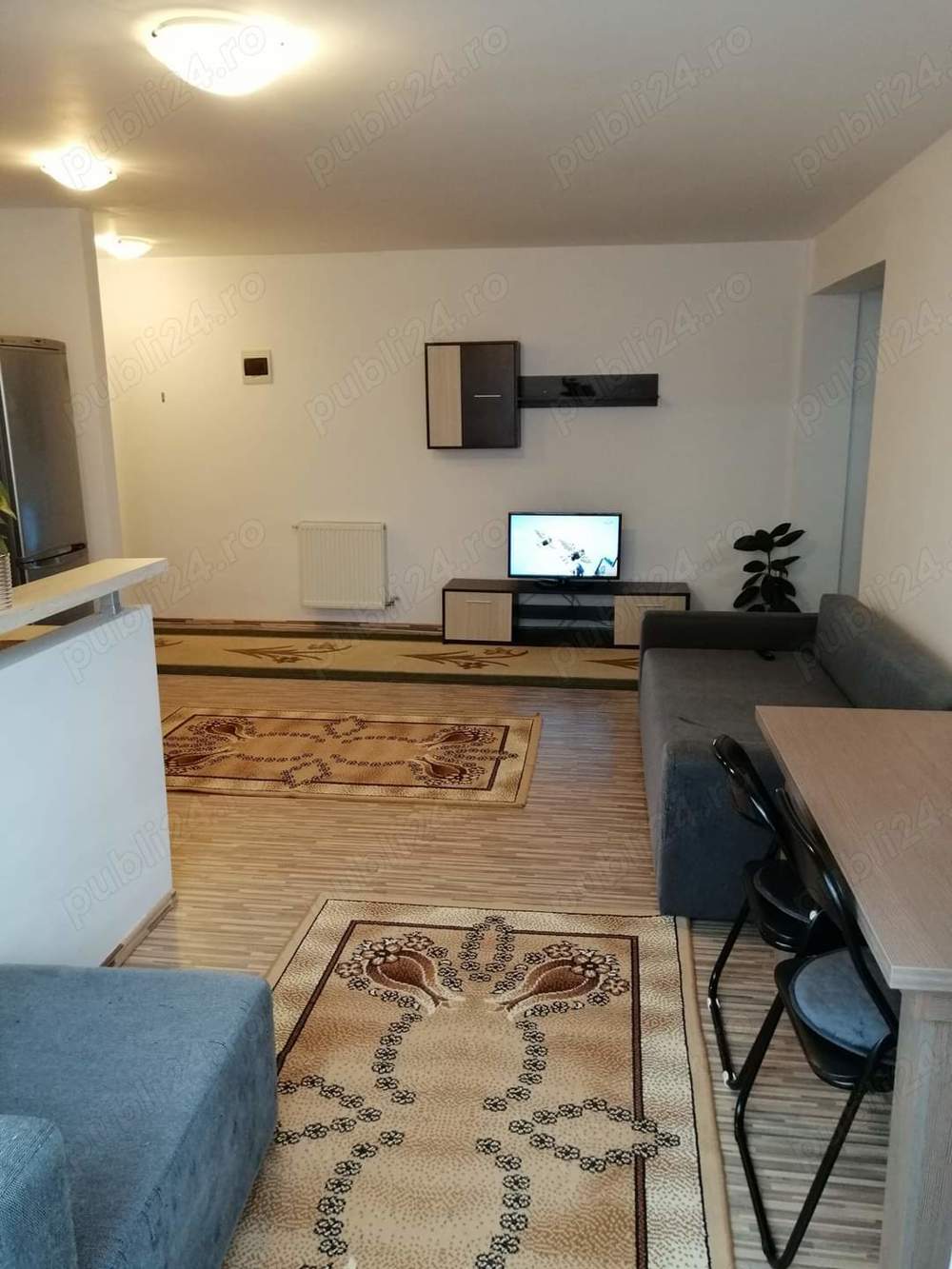 Persoană fizică vând apartament in Florești Cluj pe Str. Someșului 48 mp     