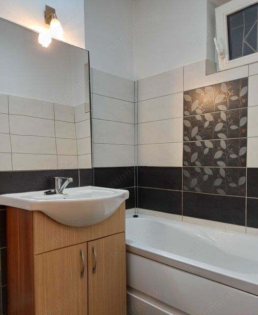  apartament cu 2 camere zona Eminescu